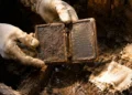 Zgubił notes w toalecie 700 lat temu. Archeolodzy odczytali jego sekrety