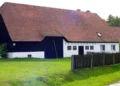 Cała wieś stała się zabytkiem. Kartonowe państwo, a nie zaszczyt