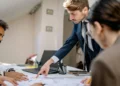 Czym się zajmuje project manager? Praca, obowiązki, zarobki
