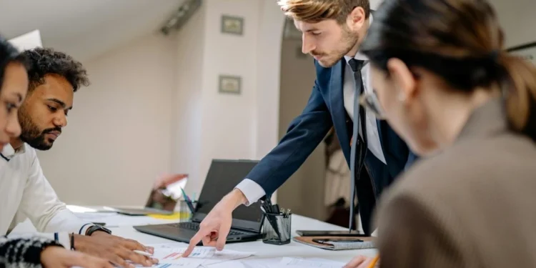 Czym się zajmuje project manager? Praca, obowiązki, zarobki