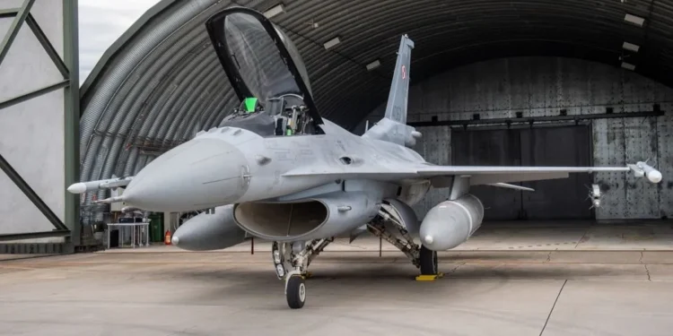 Bydgoszcz uratuje ukraińskie niebo? Polski as w rękawie w wielkiej grze o F-16