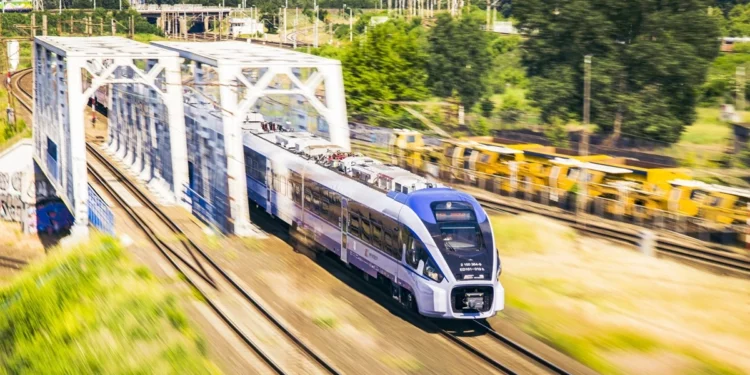 PKP Intercity tnie ceny biletów. Potężna wrześniowa promocja