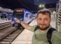 Jazda pociągiem w tym kraju to mem. Na dworcu widziałem płaczących pasażerów