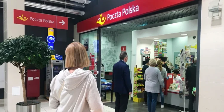 Poczta Polska nie chce być drugą Żabką. Na pocztę pójdziemy… po schronienie