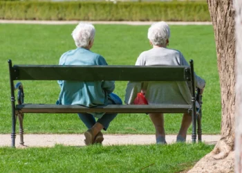 Pół roku, 90 tysięcy Polaków mniej. Z mapy zniknęło średniej wielkości miasto