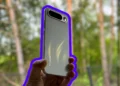 Ten telefon rozwiązuje problem złych selfie. I nie kosztuje fortuny