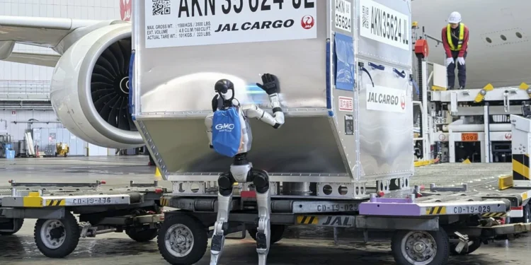 Roboty przejmują lotnisko. Zastąpią ludzi tam, gdzie jest najciężej