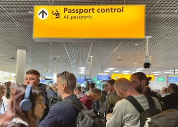 Ryanair straszy polski rząd. Albo reakcja, albo duże kolejki