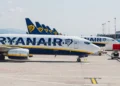Ryanair w upały zabrał pracownikom wodę w butelkach. Bo kaucja