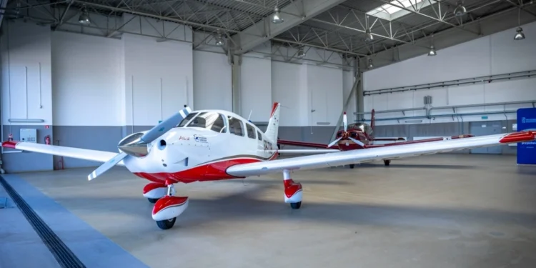 Kupili samolot za 2 mln zł. Ma nauczyć pilotów latać na ślepo