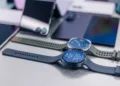 Który smartwatch Samsunga kupić? Z tej dwójki wybierz panie