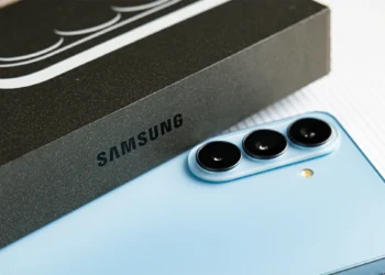 Szykuje się potężna zmiana w Galaxy S27. I powrót dziwnego składaka