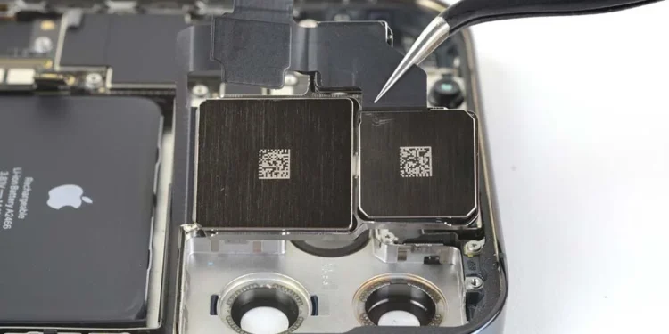 Dlaczego naprawa nowoczesnego smartfona staje się coraz bardziej skomplikowana? Problem nie leży wyłącznie w elektronice
