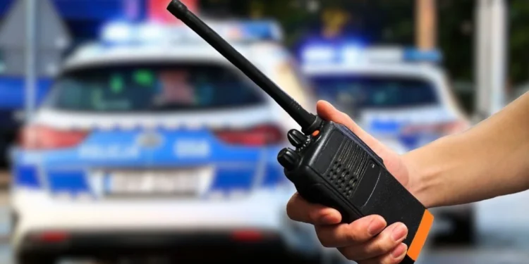 Policjant nie mógł dogadać się ze strażakiem. Polskie służby żyją w radiowej wieży Babel