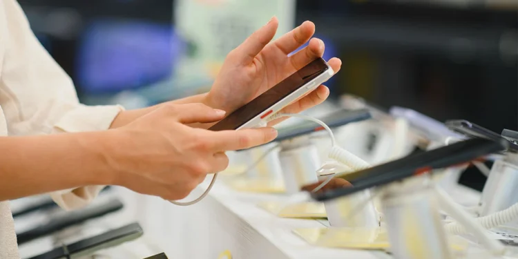 Ceny telefonów wymykają się spod kontroli. „Najlepszy czas na kupno był wczoraj”