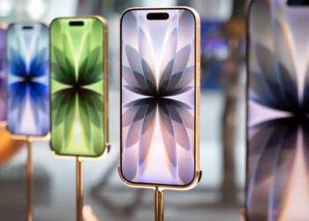 Sześć nowych iPhone'ów w jeden rok. Apple szykuje ofensywę, jakiej nie było