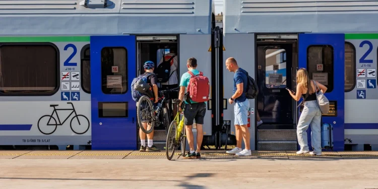 PKP Intercity podcina promocję na wakacje. Jest oburzenie, ale czy słuszne?
