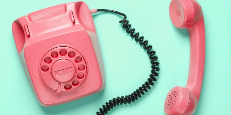 Telefony do urzędów skarbowych masowo znikają. O dziwo tak ma być