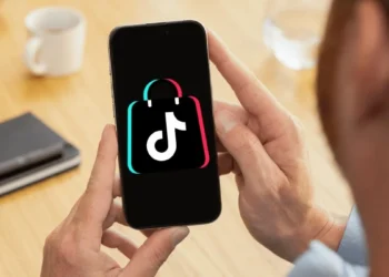 TikTok w Polsce oficjalnie stał się sklepem. Jak to działa?