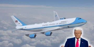 Napisali, czego brakuje w Air Force One. Agenci przyszli do domów reporterów