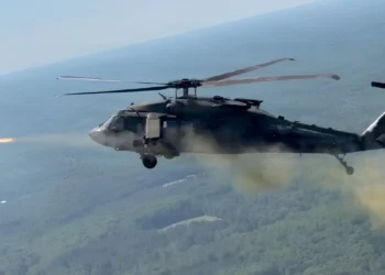 Black Hawk staje się groźnym niszczycielem. Odpali broń na 200 km