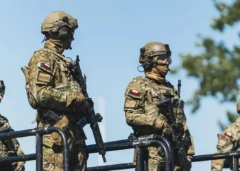 Wojsko płaci za wakacje. 27 dni w koszarach za 6 tys. zł