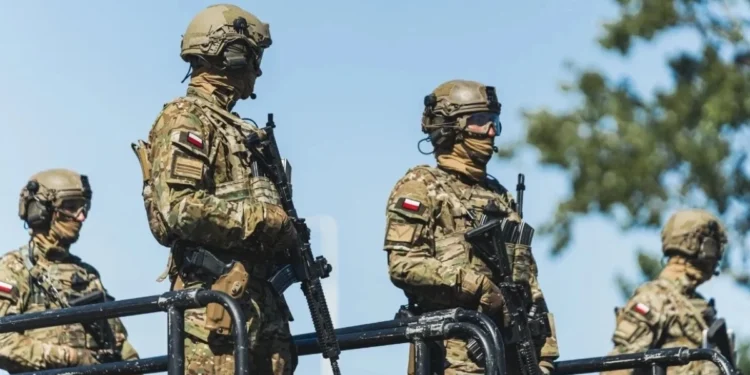 Wojsko płaci za wakacje. 27 dni w koszarach za 6 tys. zł