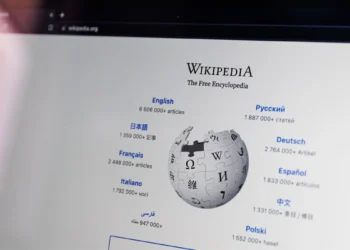 Wikipedia banuje własnego współzałożyciela. „To był sąd kapturowy”