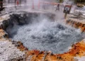 Ziemia w Yellowstone nagle pękła. Powstało wrzące jacuzzi