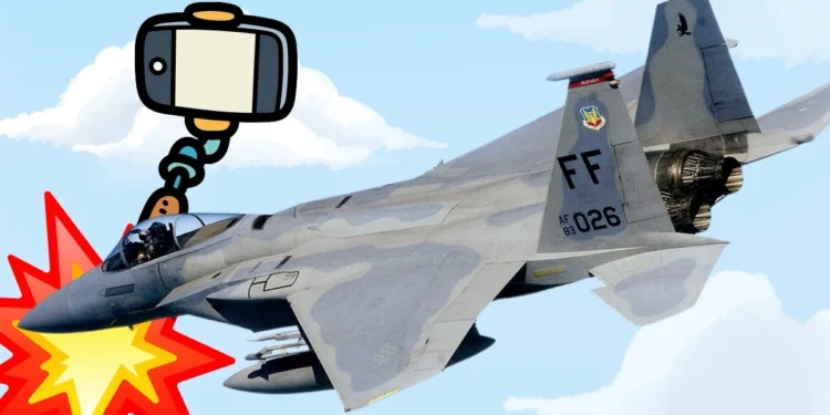 Selfie warte miliony. Rozbili myśliwce, bo chcieli mieć fajną fotkę